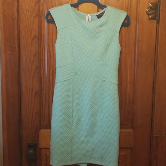 Mint dress - Picture 1 of 3